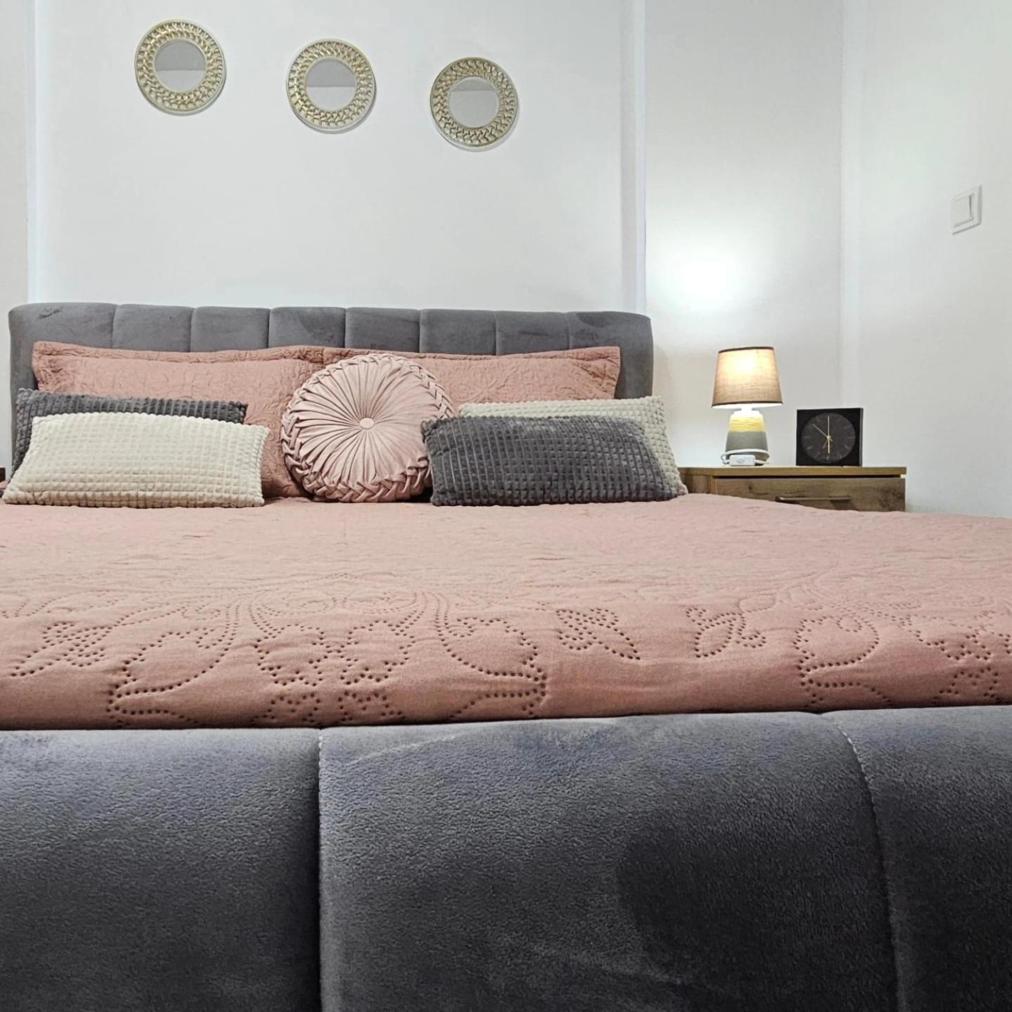 Cozy Apartment - 2 Bedrooms In The Best City Area. Φεριζάι Εξωτερικό φωτογραφία