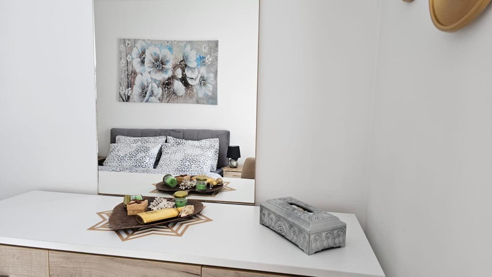 Cozy Apartment - 2 Bedrooms In The Best City Area. Φεριζάι Εξωτερικό φωτογραφία