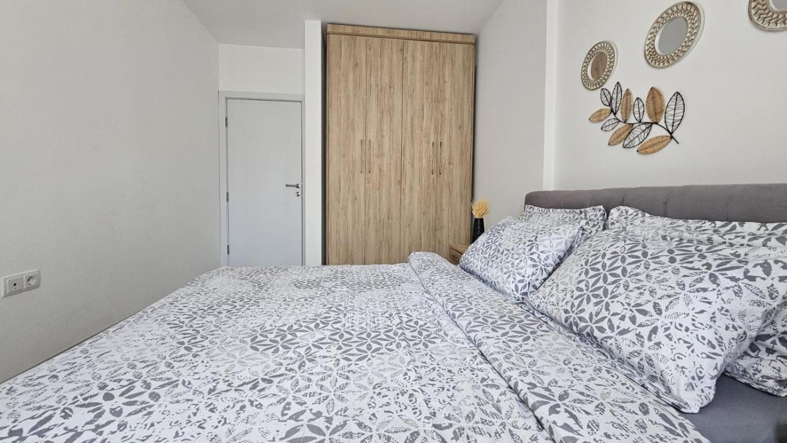 Cozy Apartment - 2 Bedrooms In The Best City Area. Φεριζάι Εξωτερικό φωτογραφία